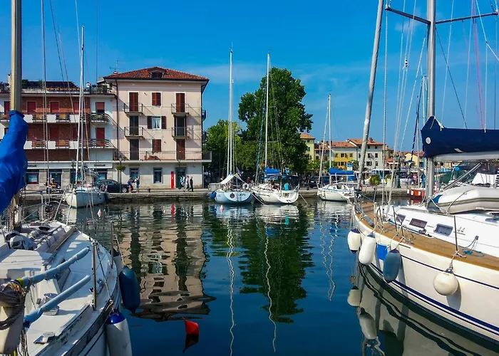 Appartamento In 54743 *